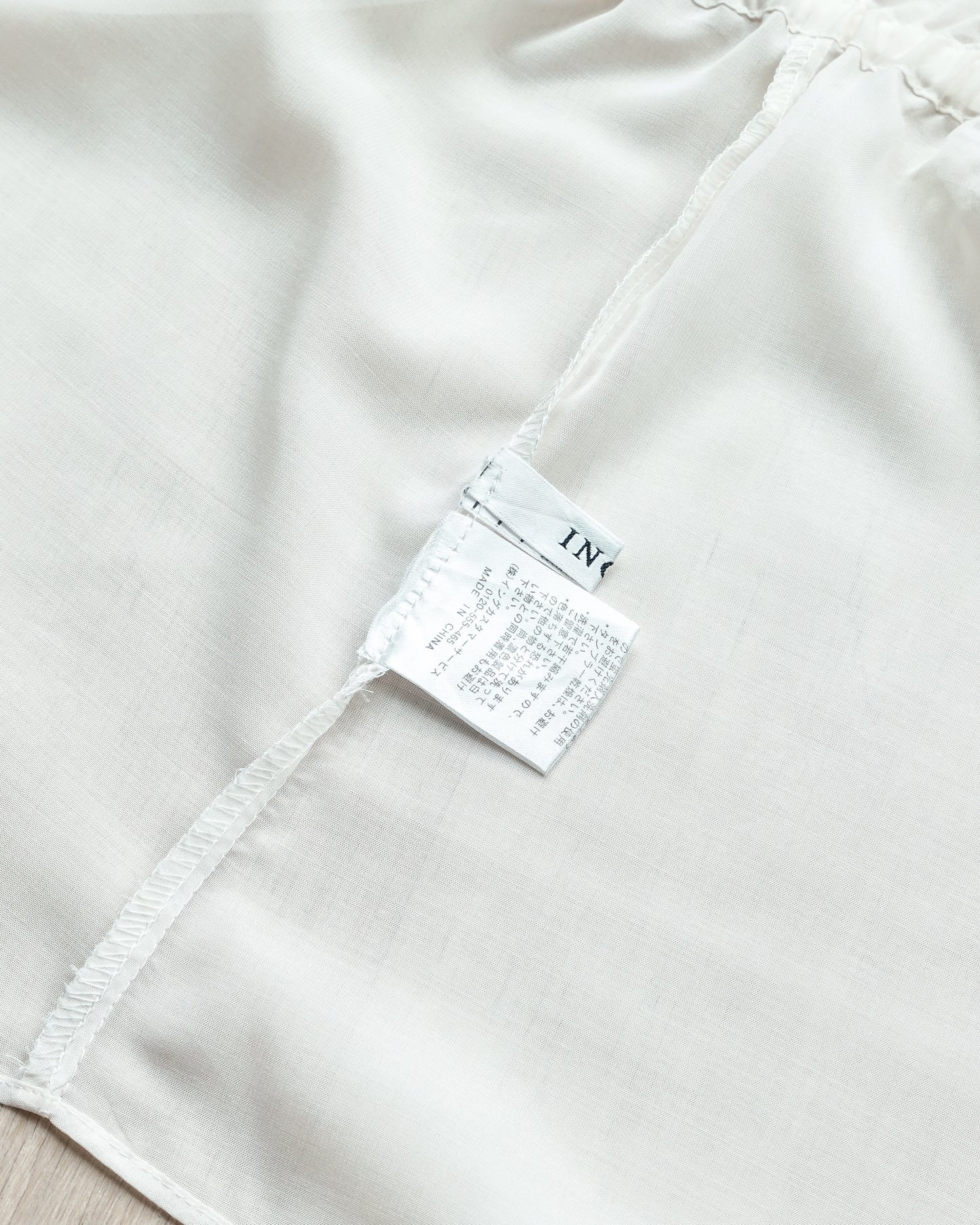 INGNI Sheer Button Front Drawstring Top 透膚扣鈕束腰上衣 | KOMMONS