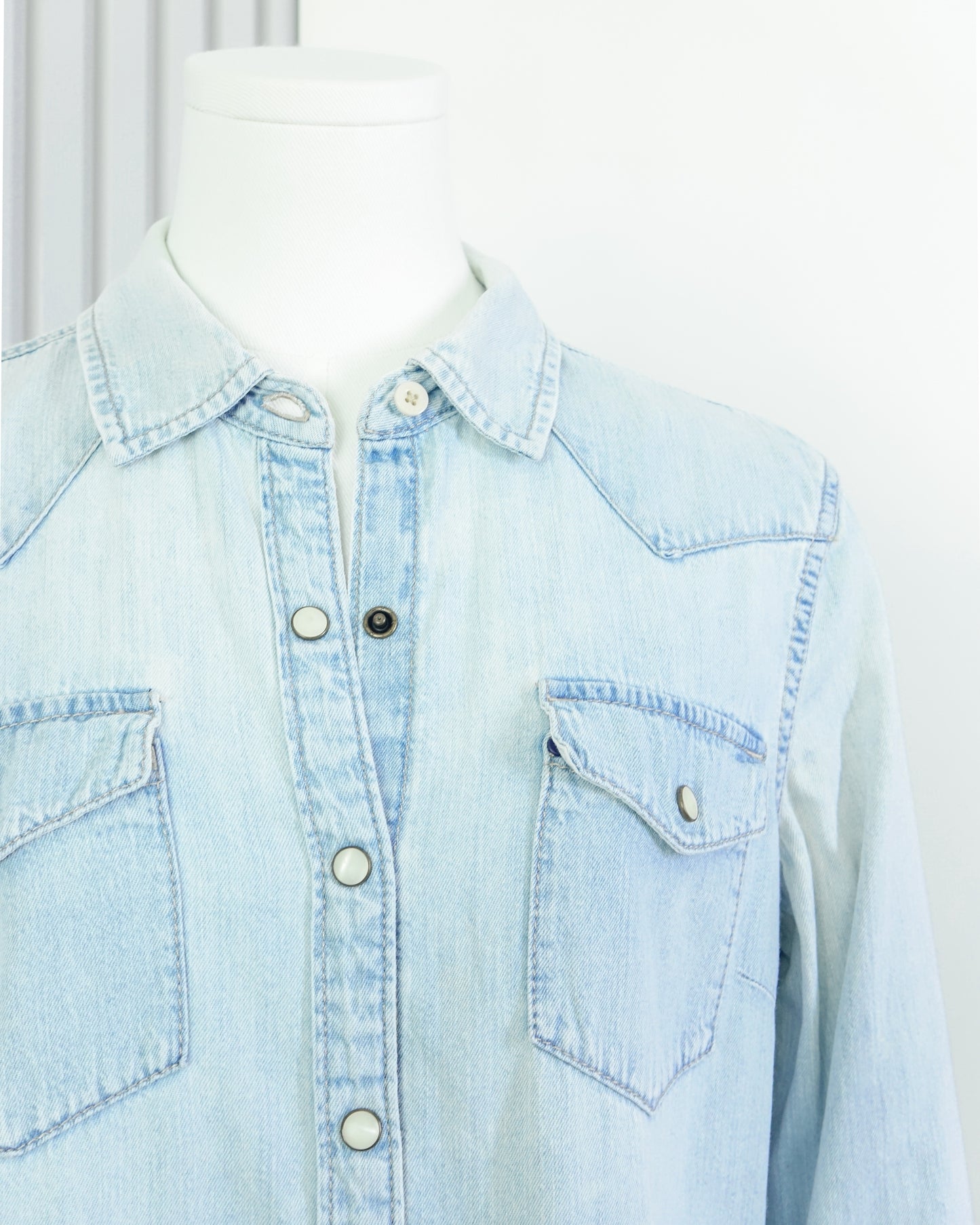 GAP Denim Shirt 牛仔恤衫 | KOMMONS