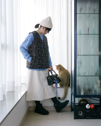 薄夾棉刺繡馬甲 - 黑色屋仔 | Made by Chifa