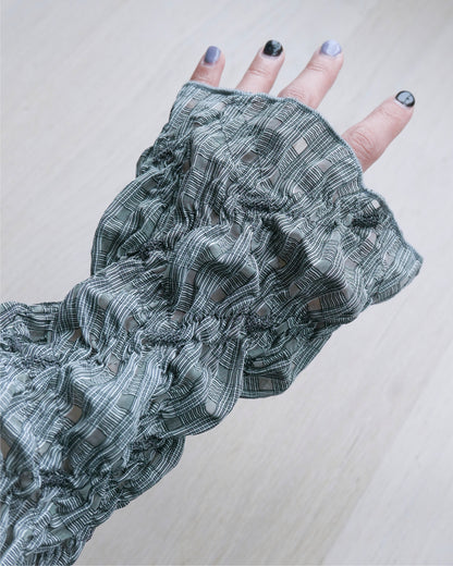 格子皺皺扣鈕top - 黑 | Chifa Select