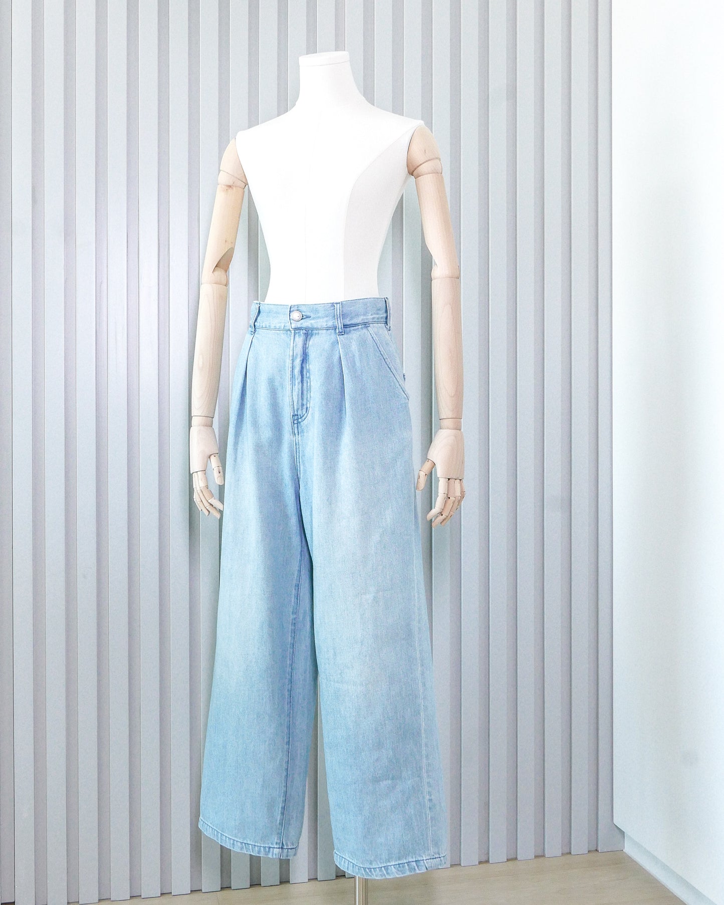 LOWRYS FARM Pleated Wide-leg Jeans 打褶闊腳牛仔褲 | KOMMONS