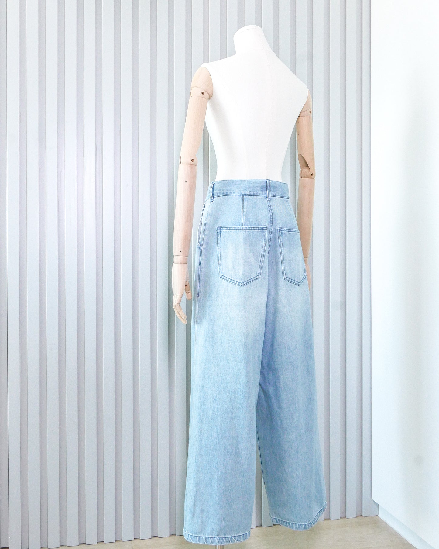 LOWRYS FARM Pleated Wide-leg Jeans 打褶闊腳牛仔褲 | KOMMONS