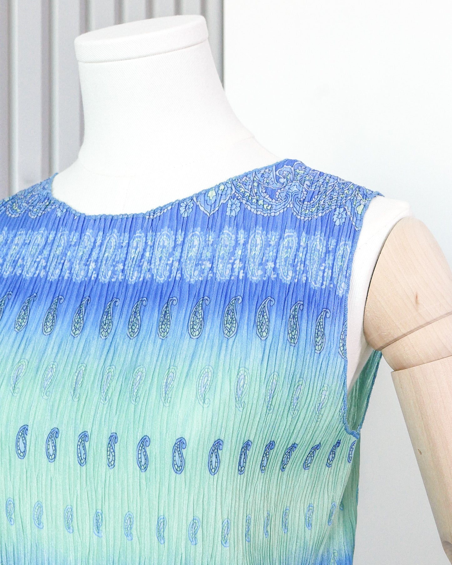 MARKS & SPENCER Paisley Ombre Crinkled Vest 腰果花漸變色皺皺背心 | KOMMONS