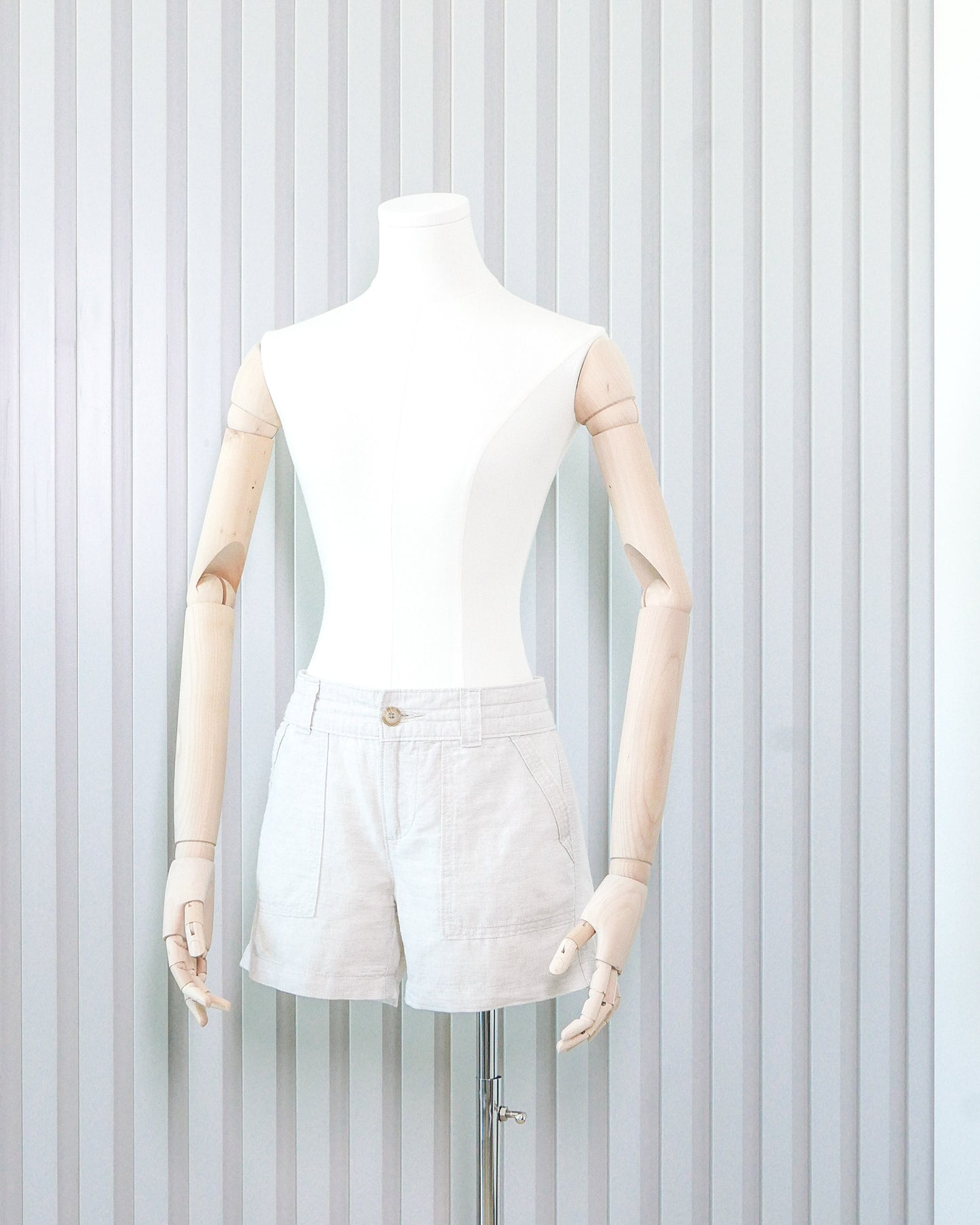 BANANA REPUBLIC Linen Shorts 麻質短褲 | KOMMONS