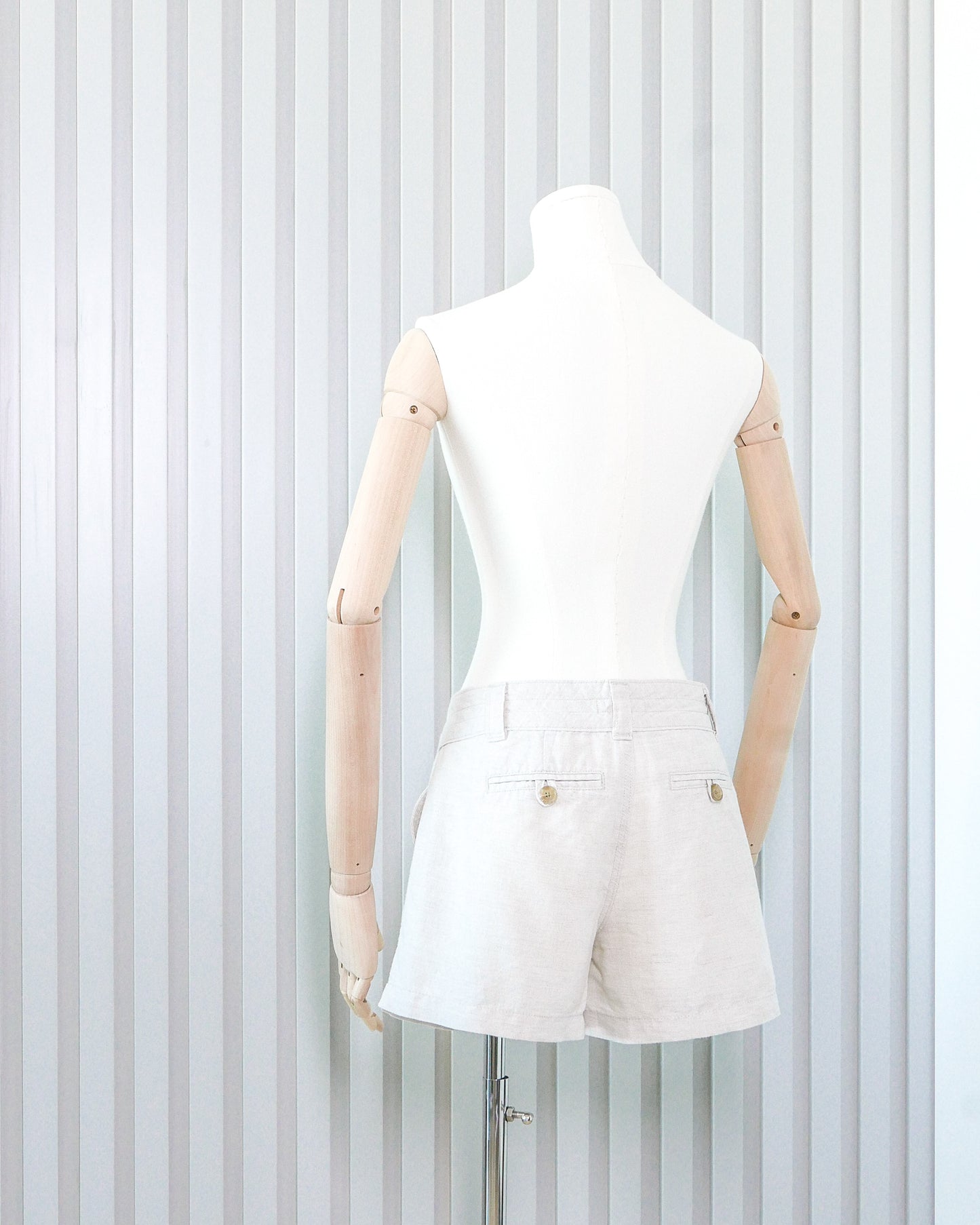 BANANA REPUBLIC Linen Shorts 麻質短褲 | KOMMONS