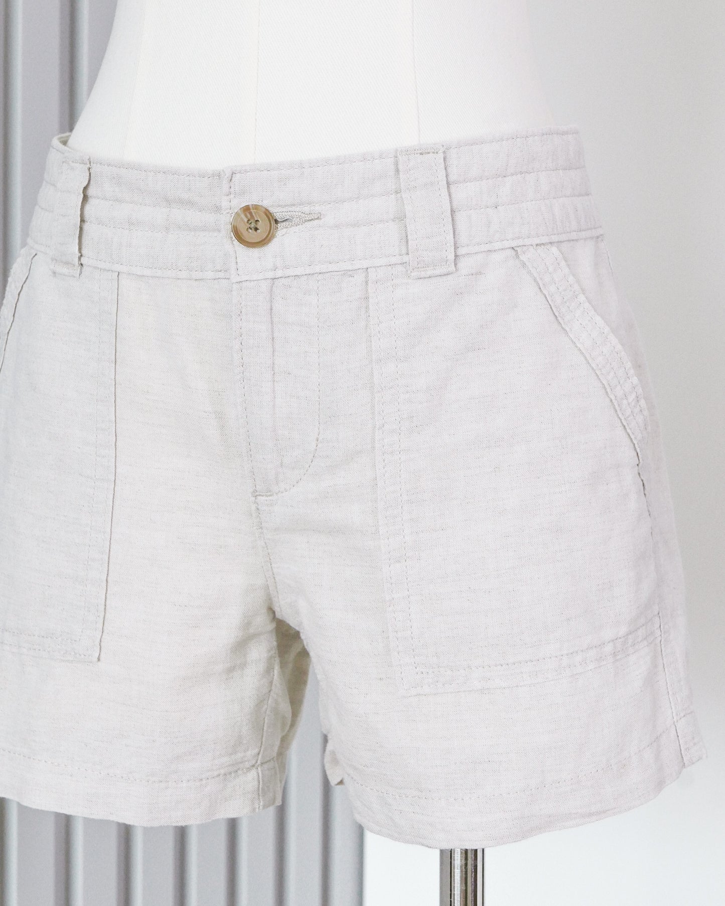 BANANA REPUBLIC Linen Shorts 麻質短褲 | KOMMONS