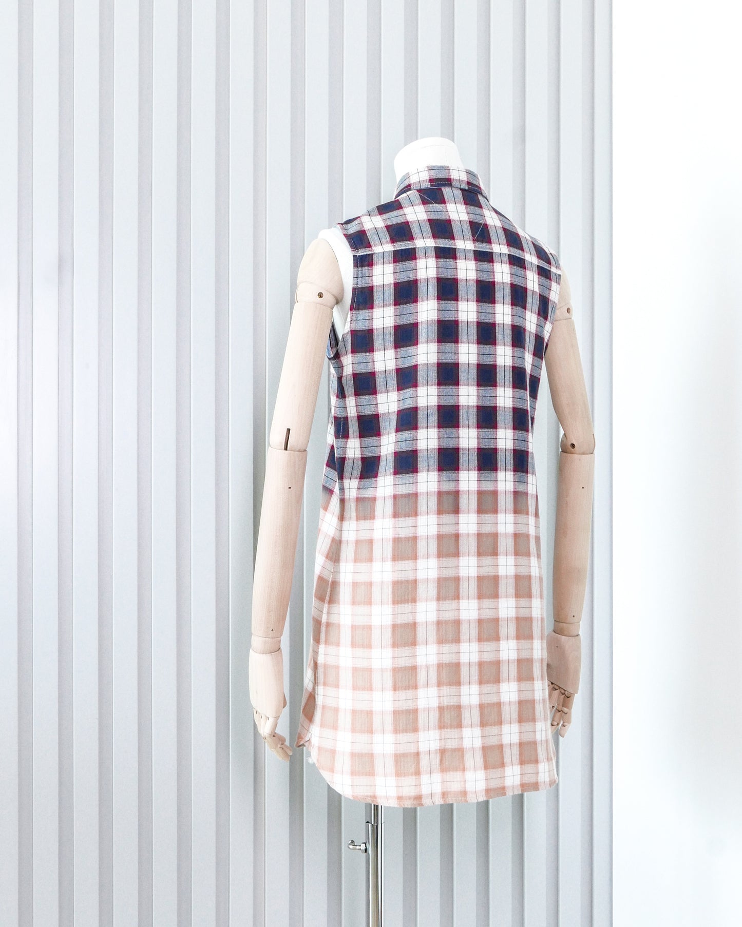 TOMMY HILFIGER Plaid Ombre Button Front Vest Shirt 格子漸變色背心恤衫 | KOMMONS