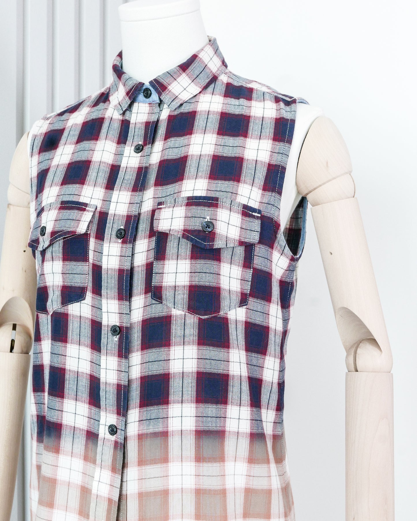 TOMMY HILFIGER Plaid Ombre Button Front Vest Shirt 格子漸變色背心恤衫 | KOMMONS